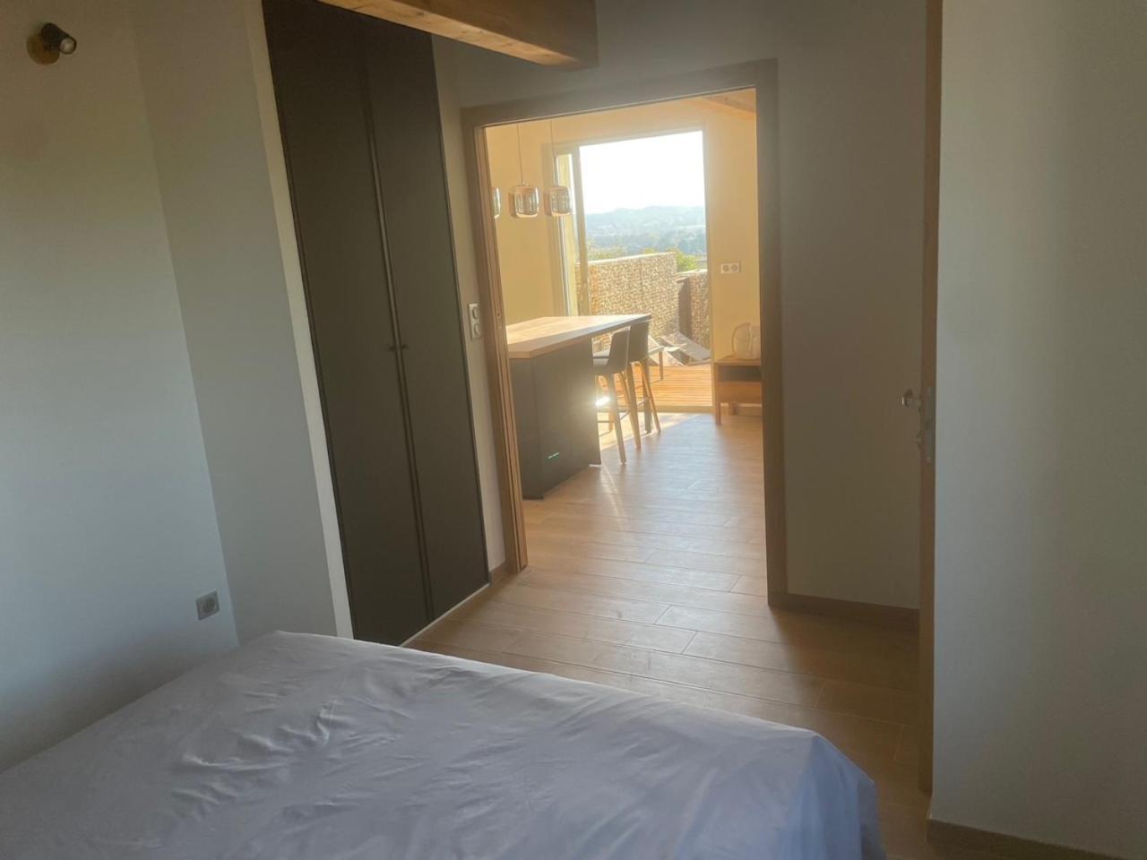 Logement Avec Jacuzzi Joucas Buitenkant foto